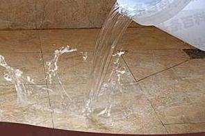 天宁漏水维修 免砸砖防水材料该如何施工